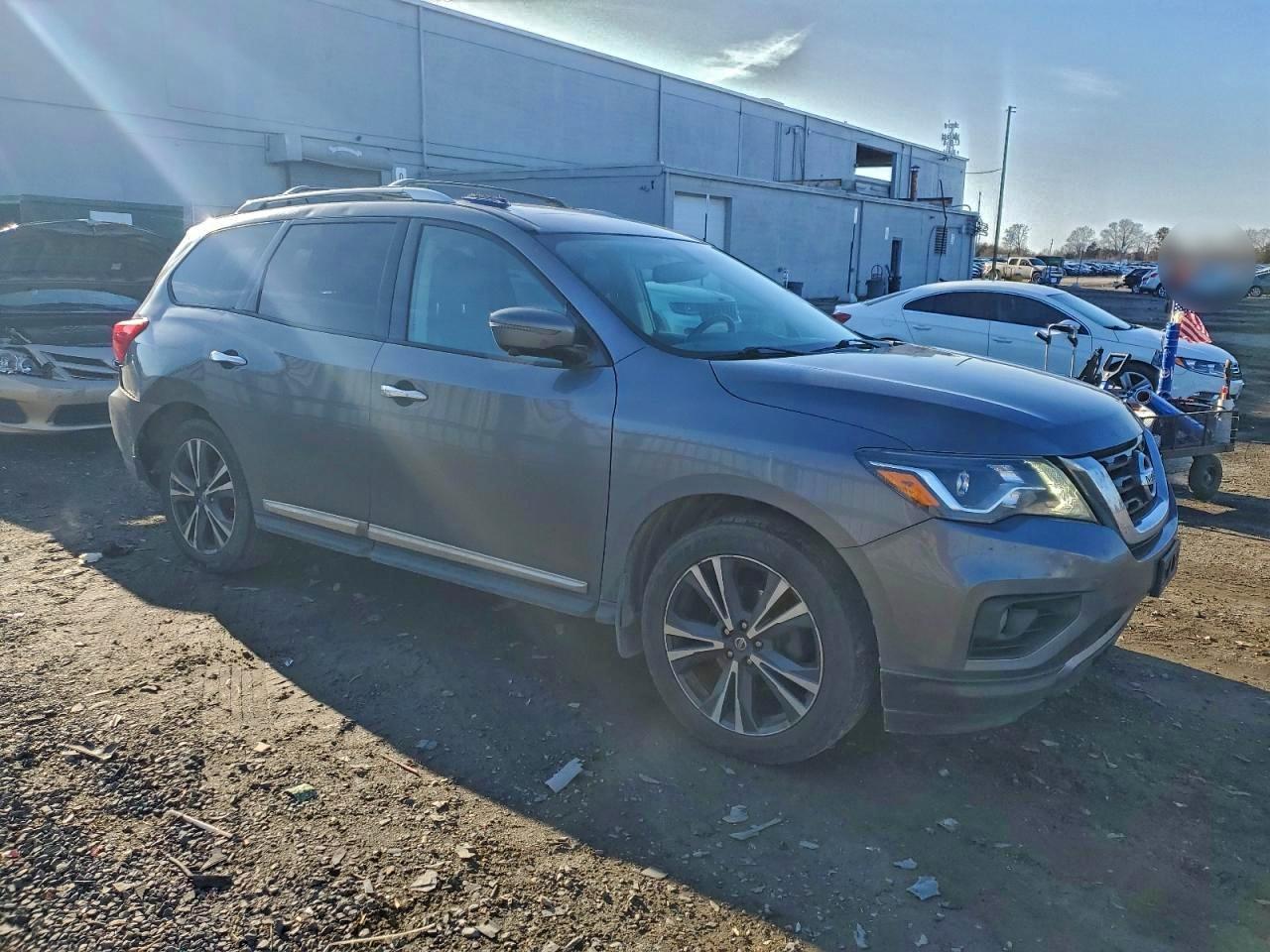 2017 NISSAN PATHFINDER