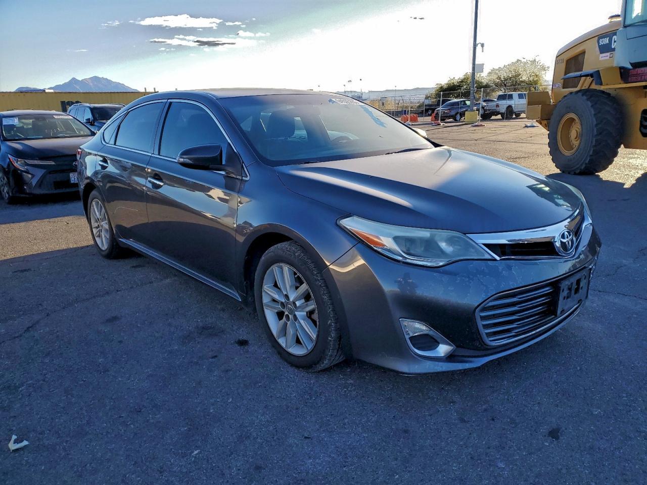 2013 TOYOTA Avalon