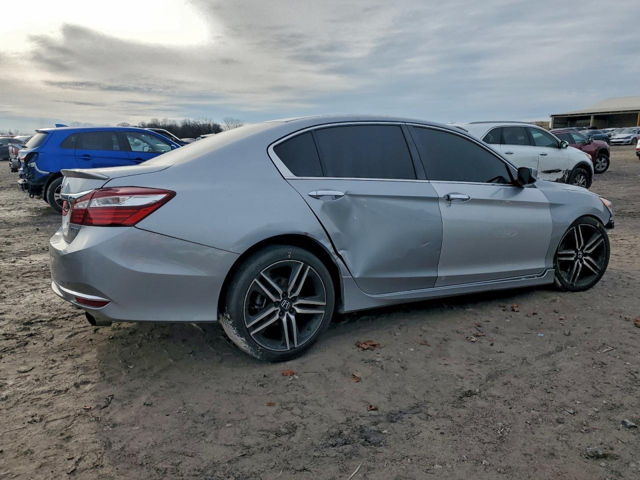 2017 HONDA ACCORD