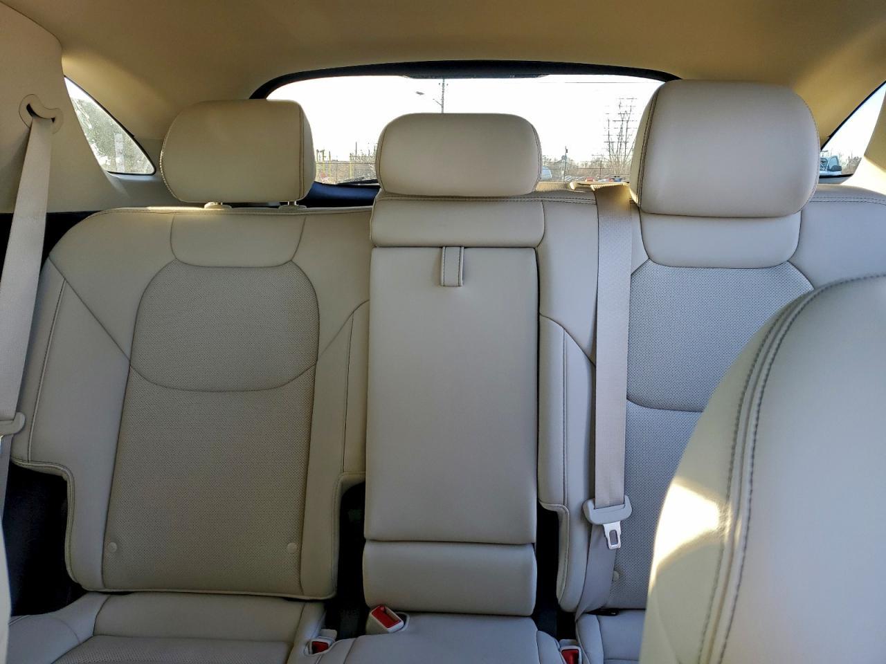 2023 GENESIS GV70