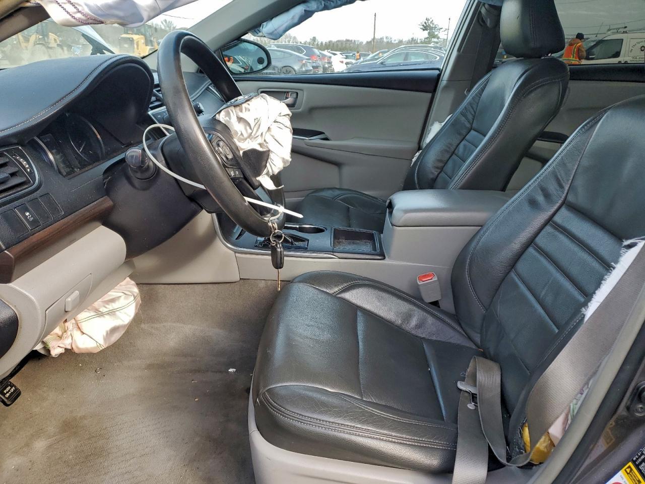 2016 TOYOTA CAMRY