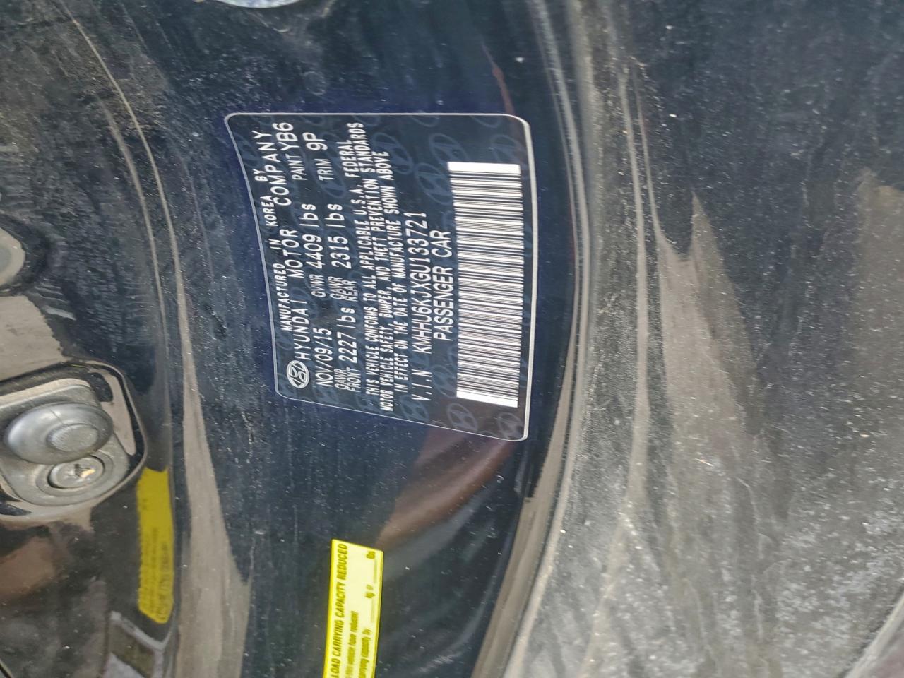 2016 HYUNDAI GENESIS