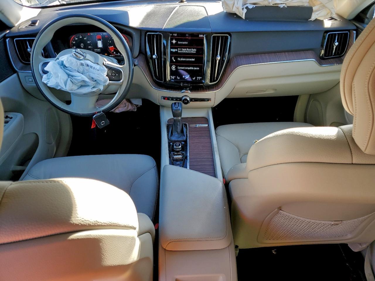 2021 VOLVO XC60