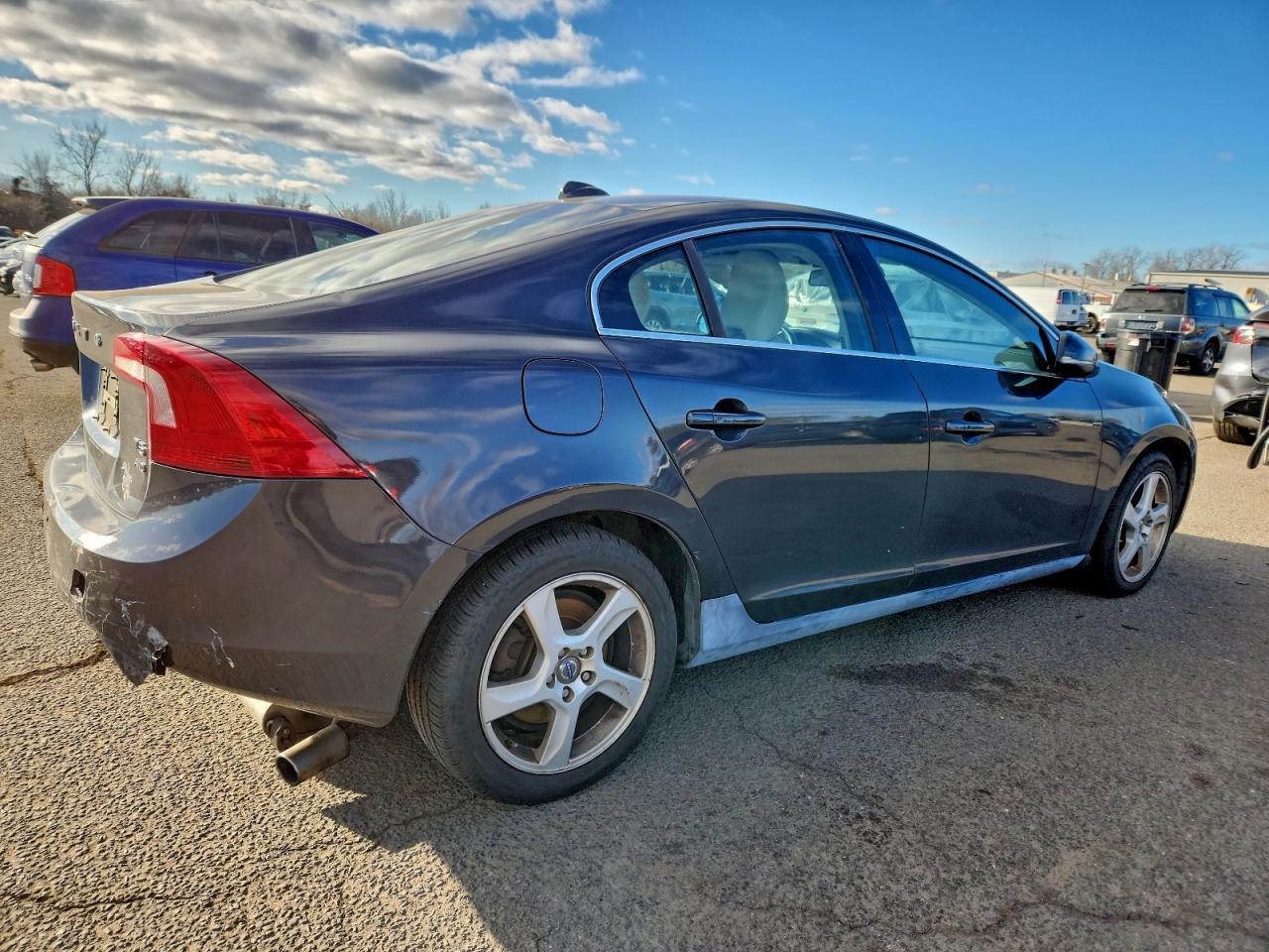2013 VOLVO S60