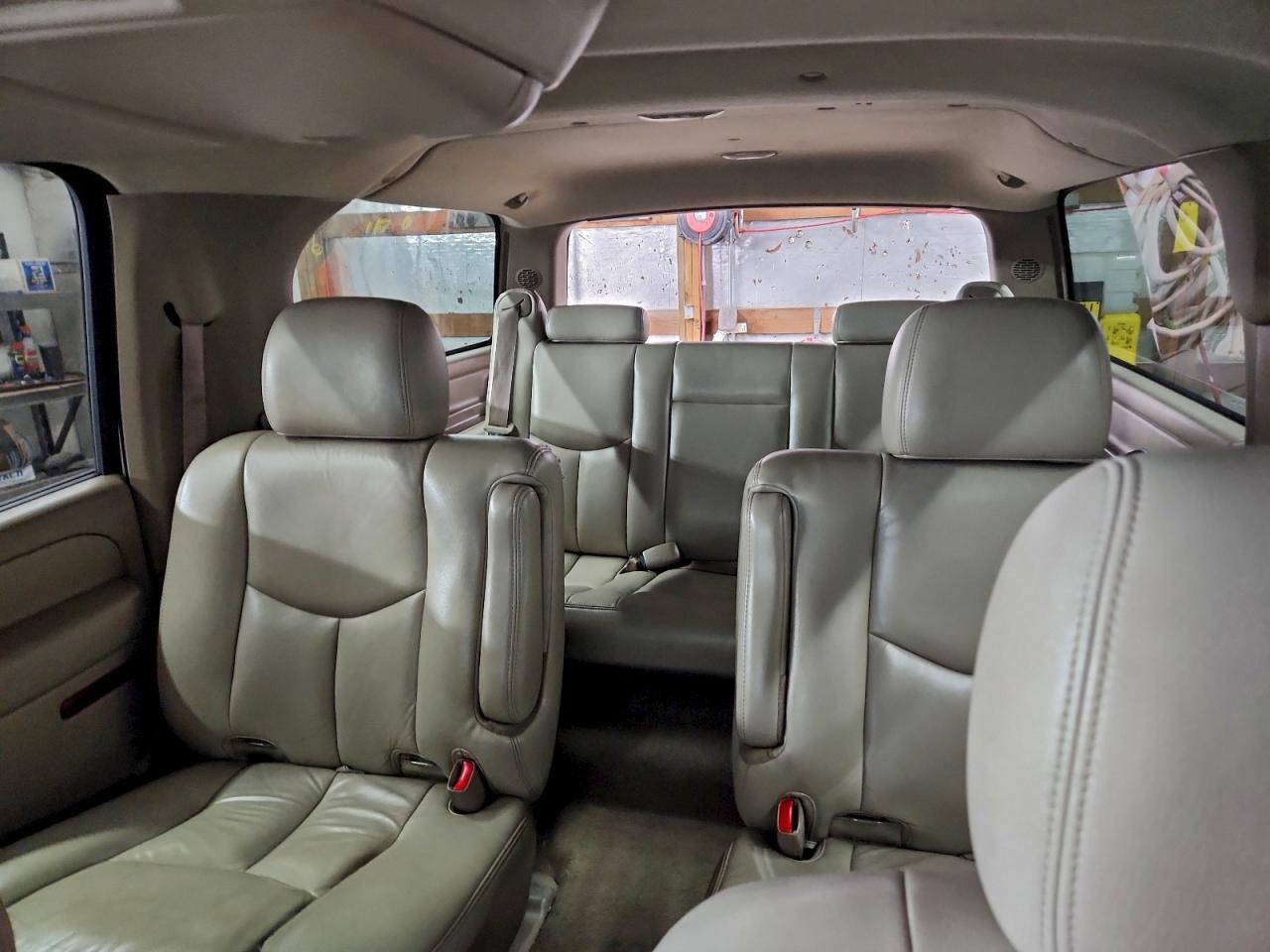 2005 CHEVROLET Suburban