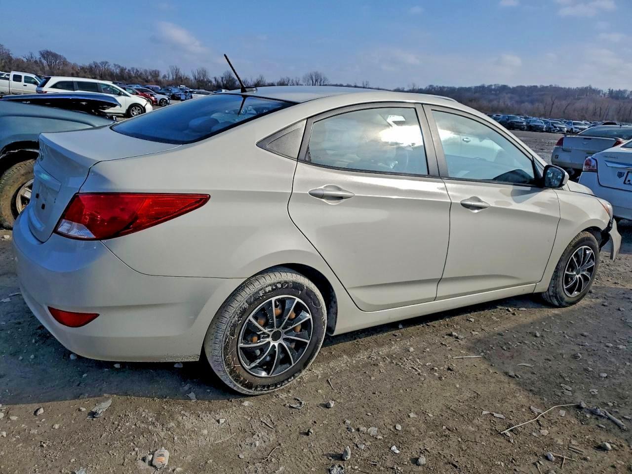 2016 HYUNDAI ACCENT