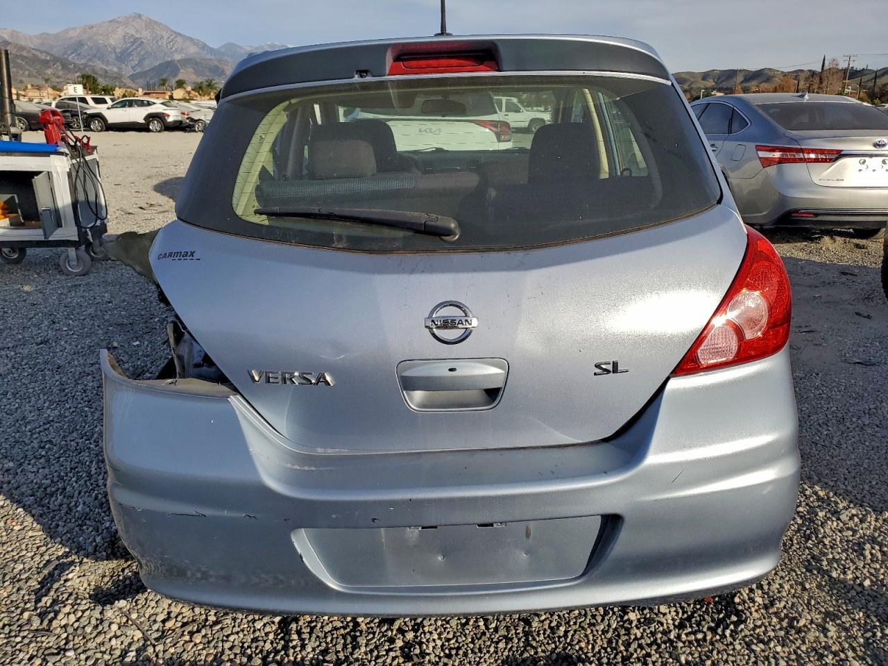 2011 NISSAN VERSA