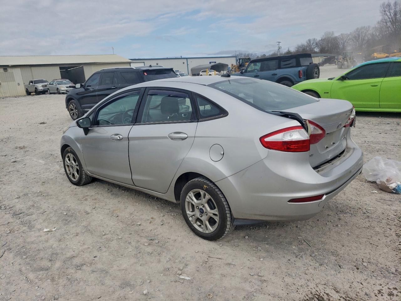 2016 FORD Fiesta
