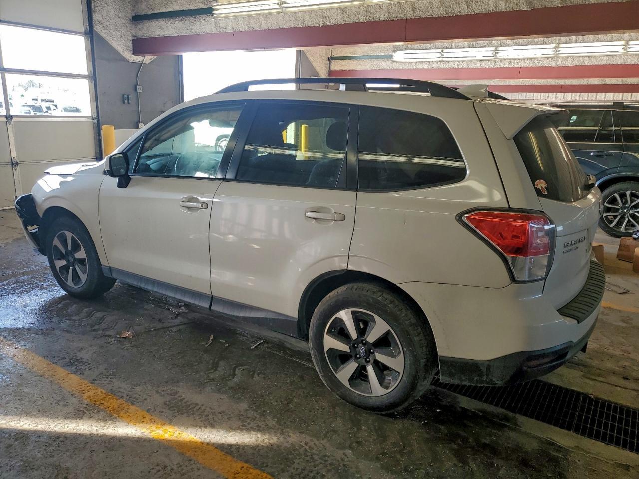 2017 SUBARU FORESTER