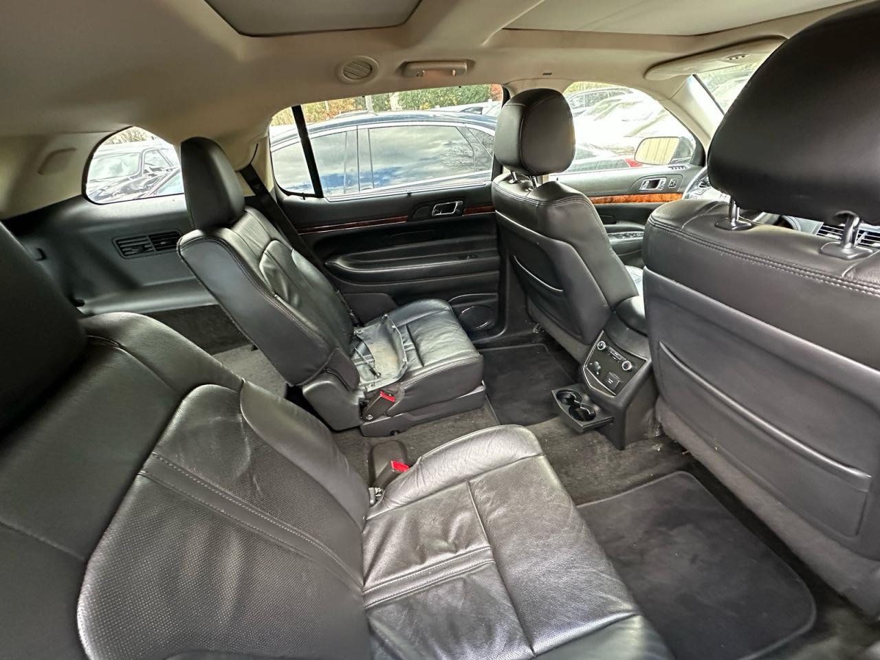 2016 LINCOLN MKT