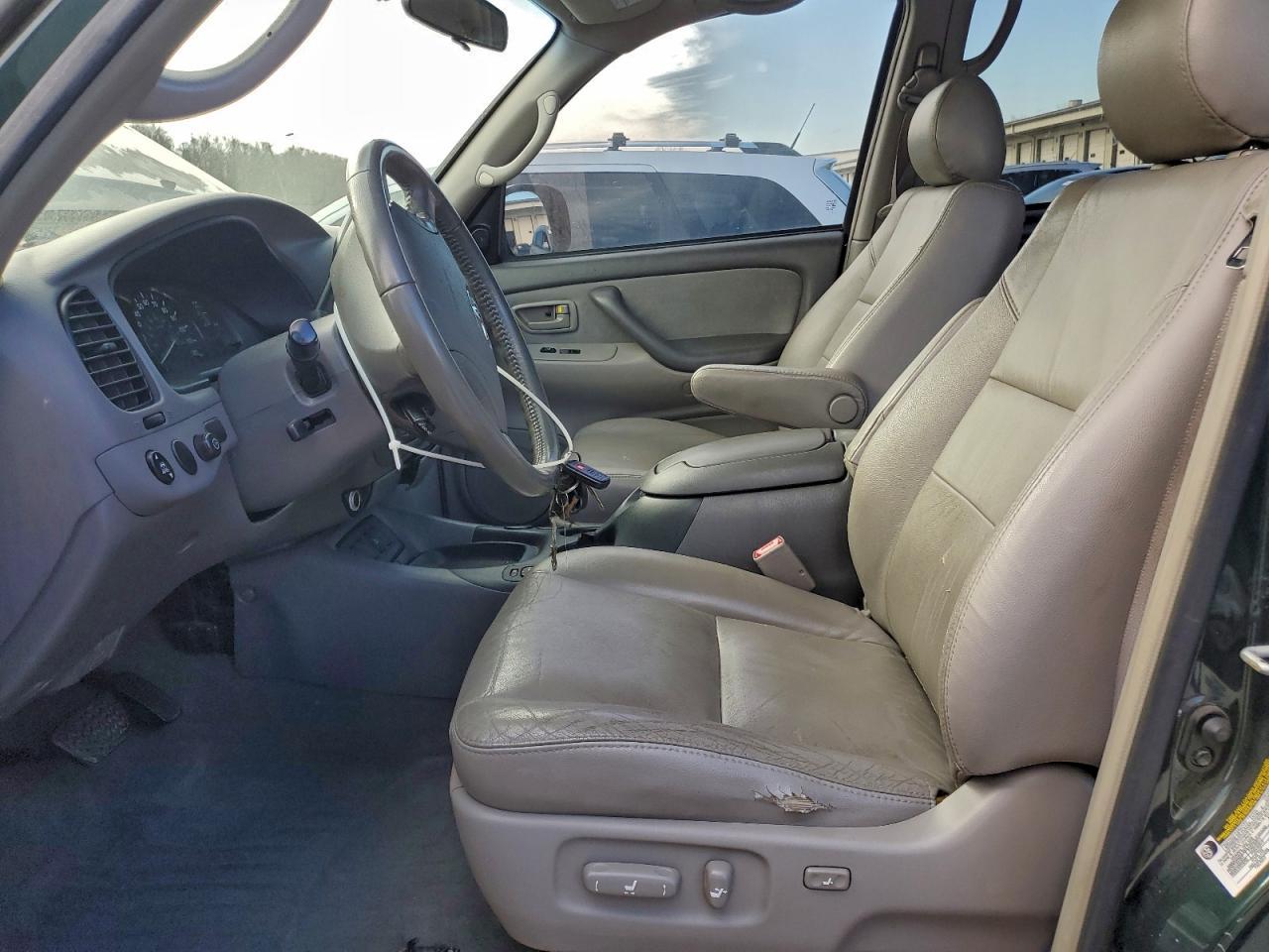2006 TOYOTA Sequoia