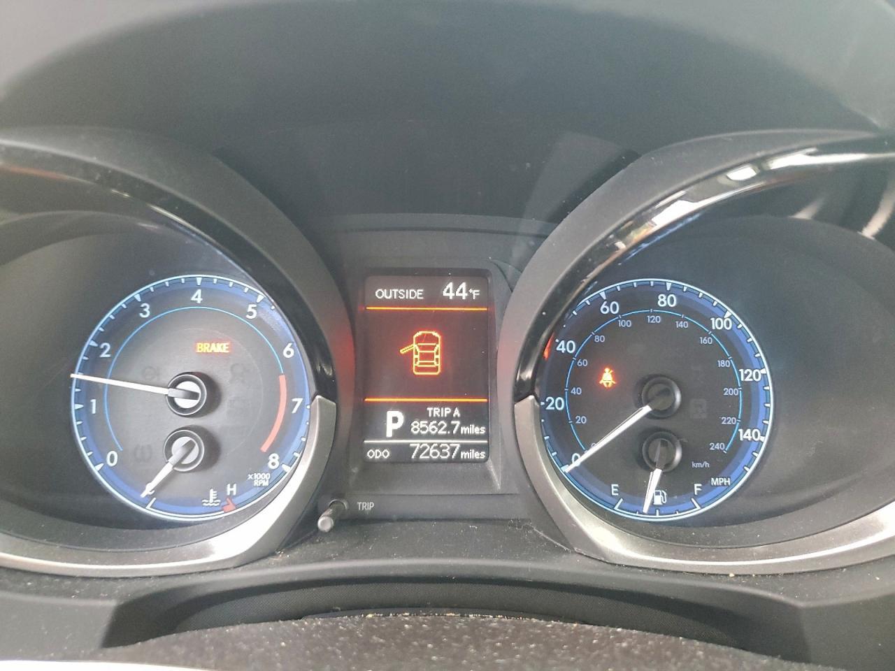 2015 TOYOTA COROLLA