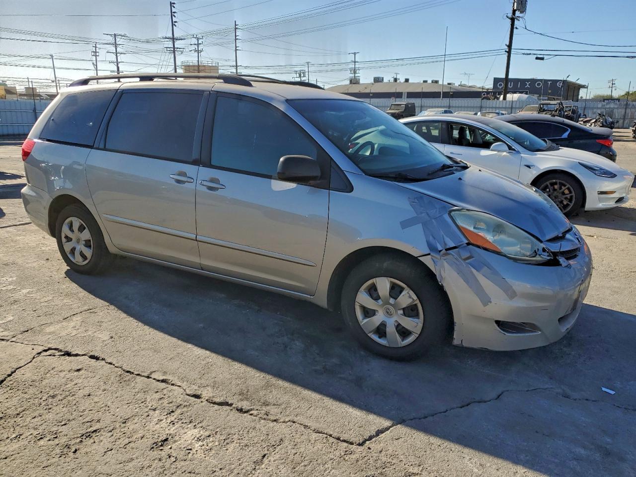 2010 TOYOTA SIENNA