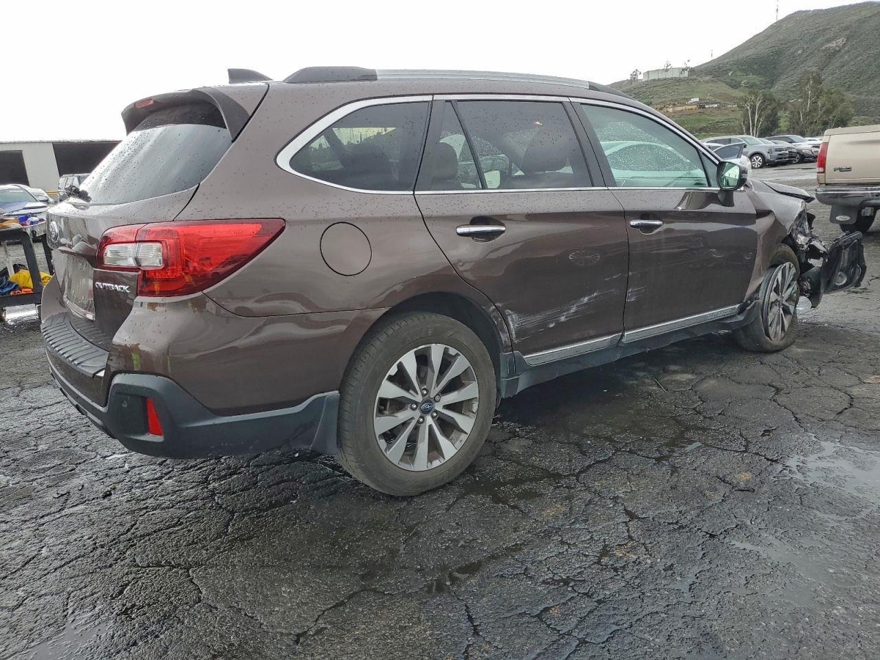 2019 SUBARU Outback