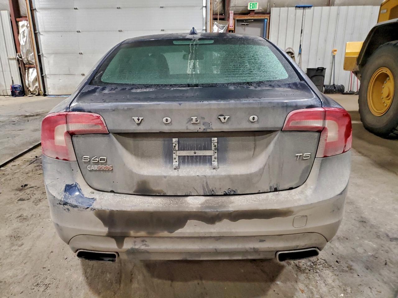 2015 VOLVO S60