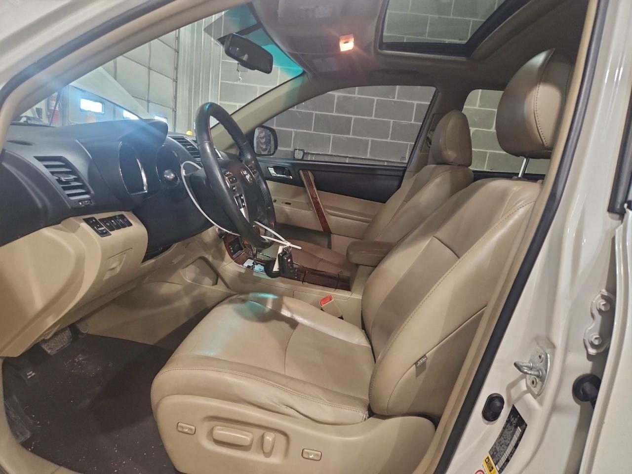2013 TOYOTA HIGHLANDER
