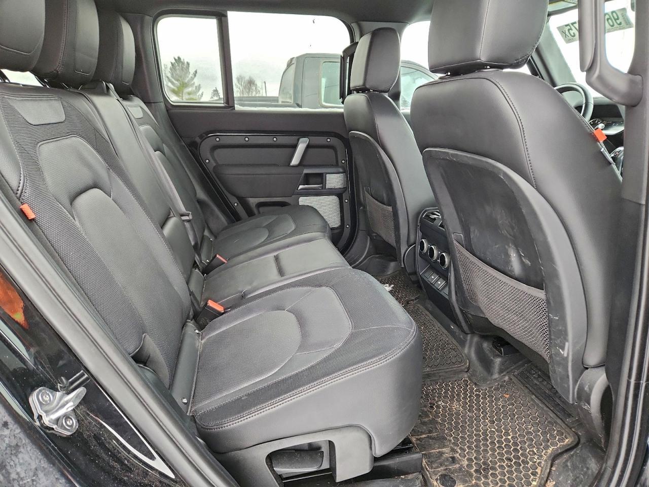 2023 LAND ROVER Defender