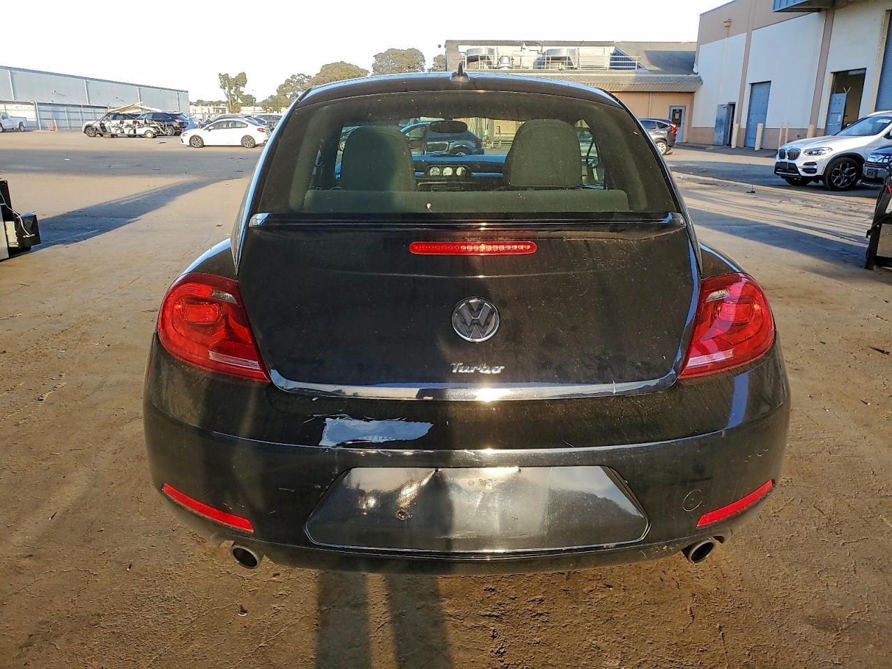 2012 VOLKSWAGEN Beetle