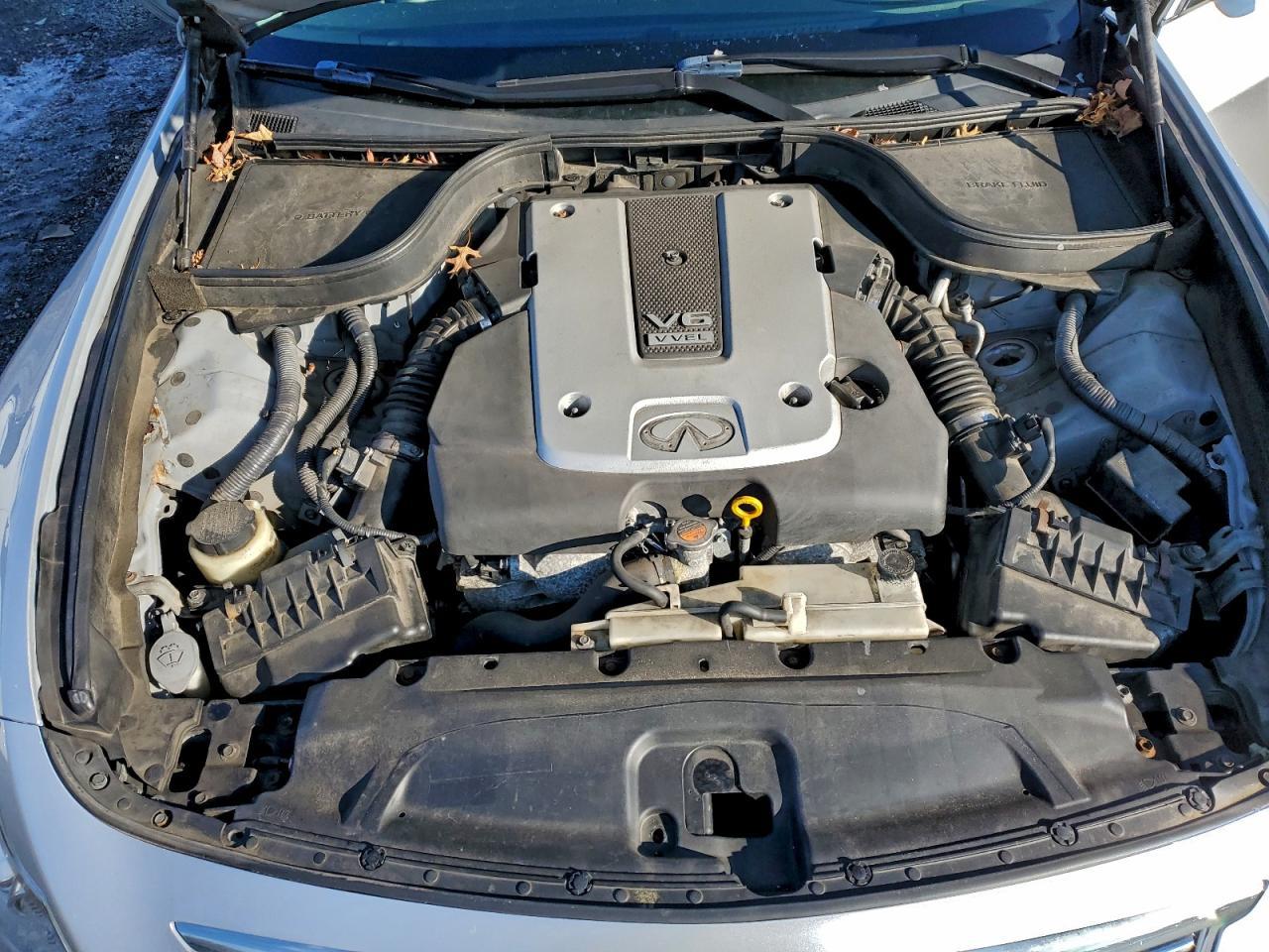 2015 INFINITI Q40