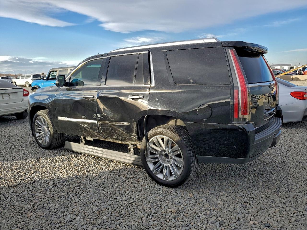 2017 CADILLAC ESCALADE