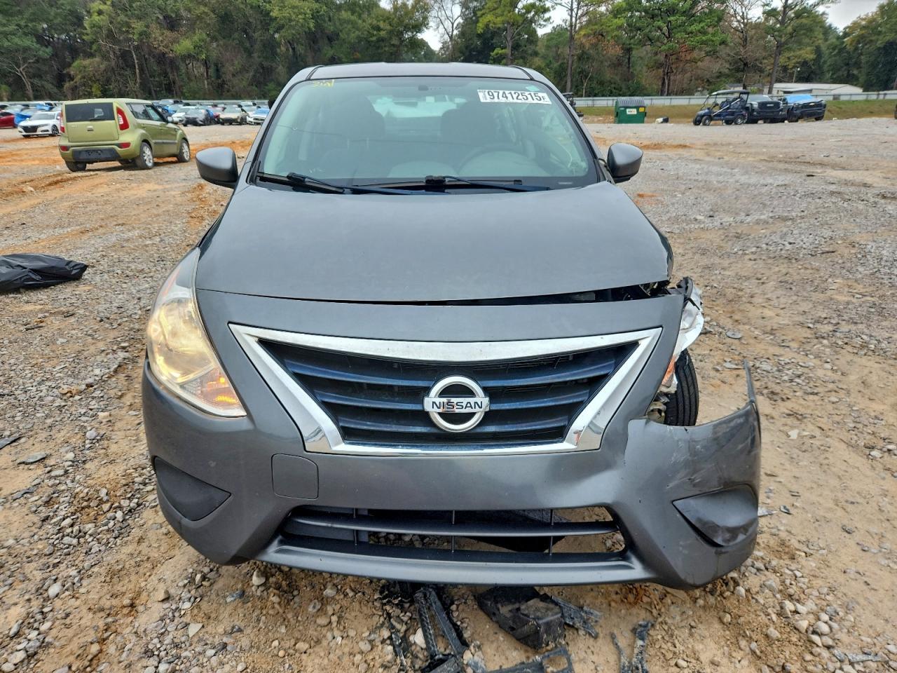 2017 NISSAN VERSA