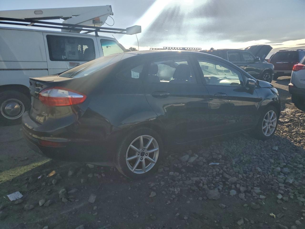 2015 FORD Fiesta