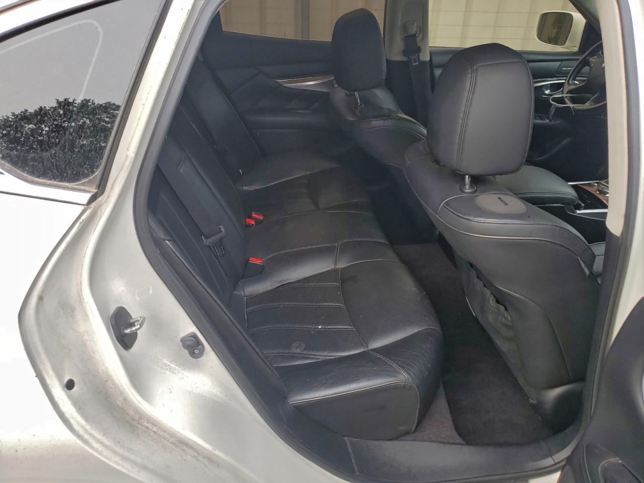 2013 INFINITI M37