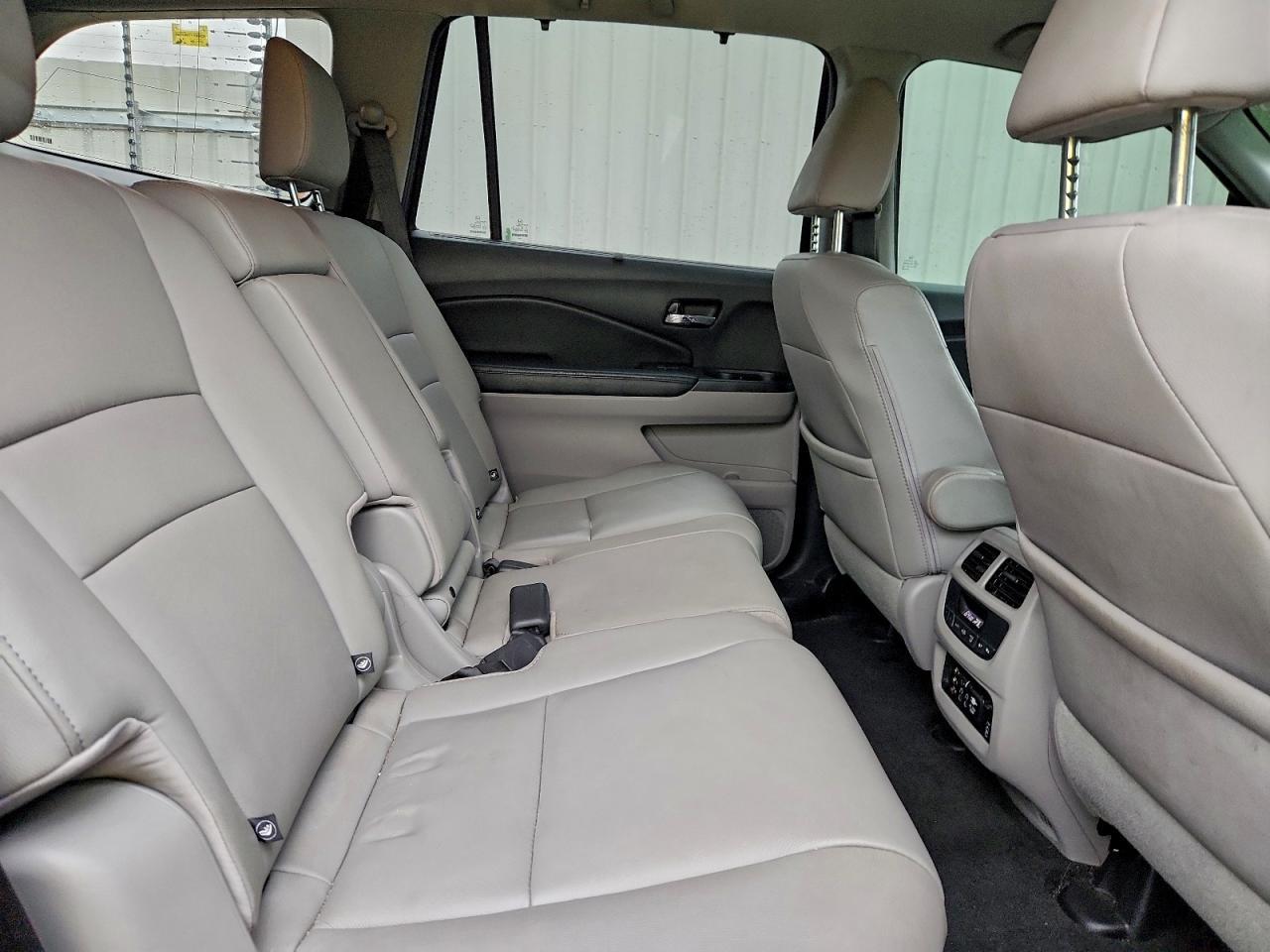 2017 HONDA PILOT