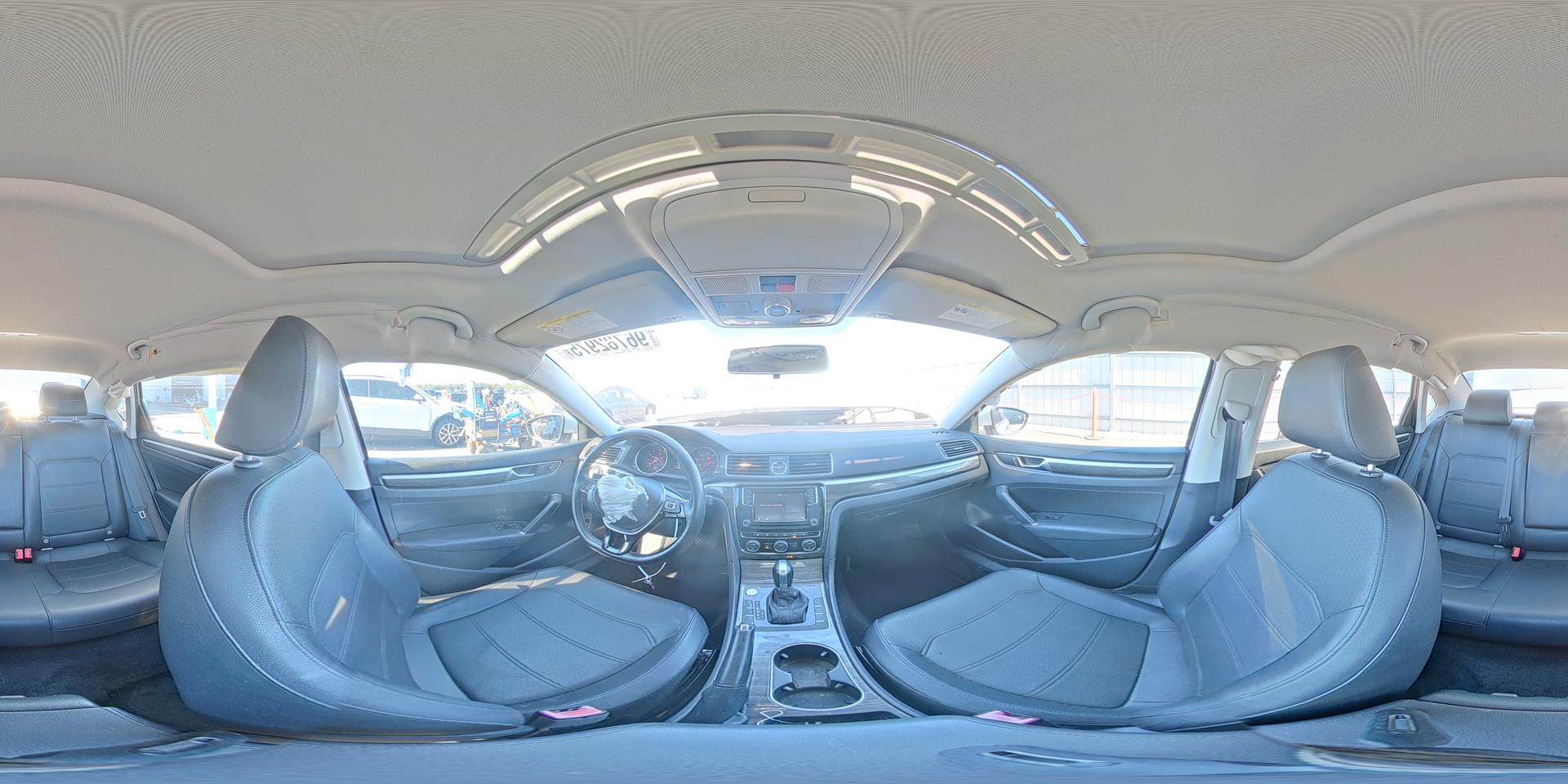 2017 VOLKSWAGEN Passat
