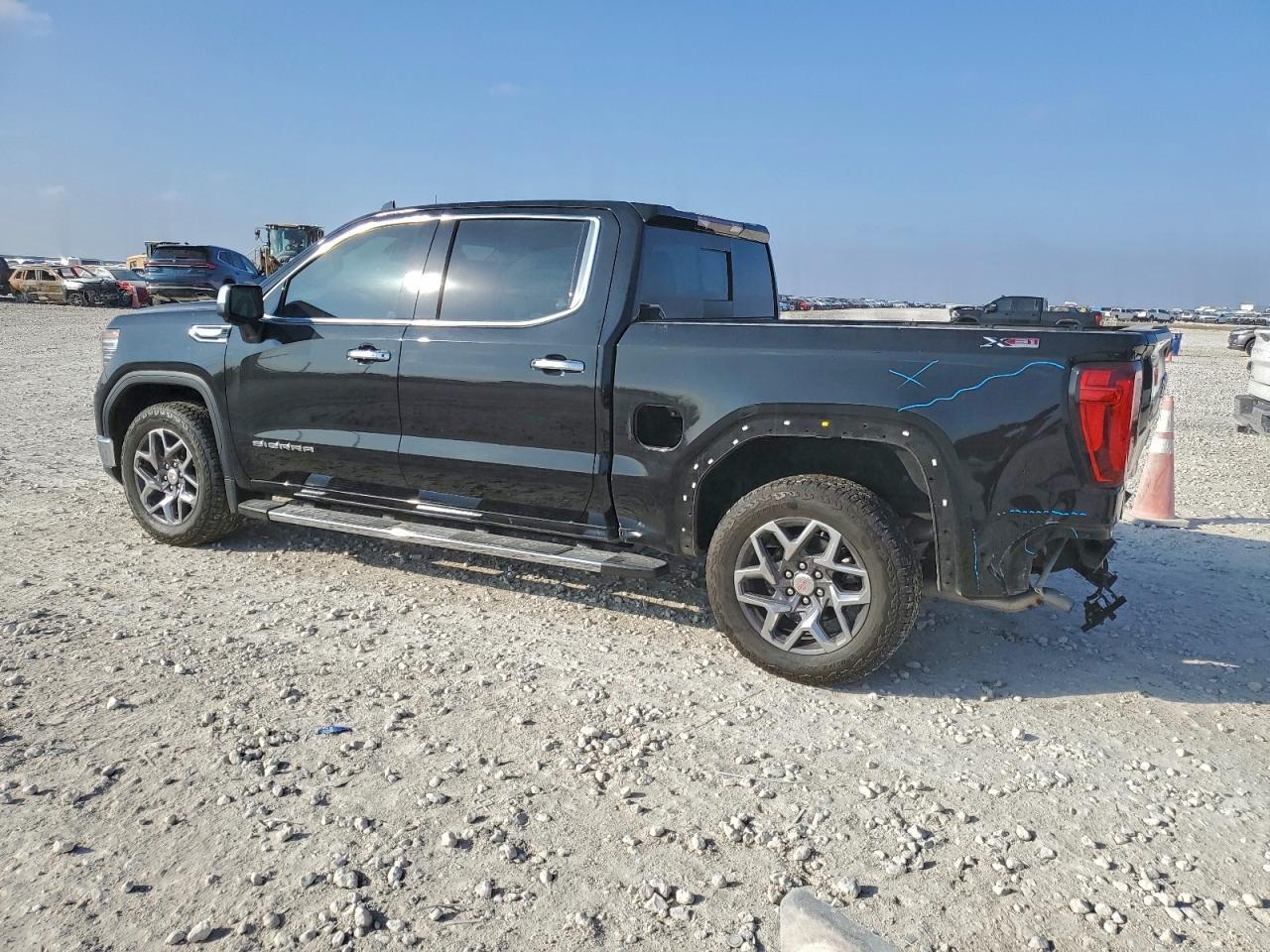 2024 GMC Sierra