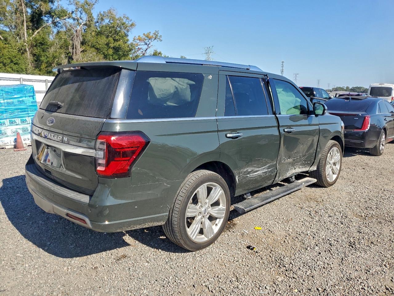 2022 FORD Expedition
