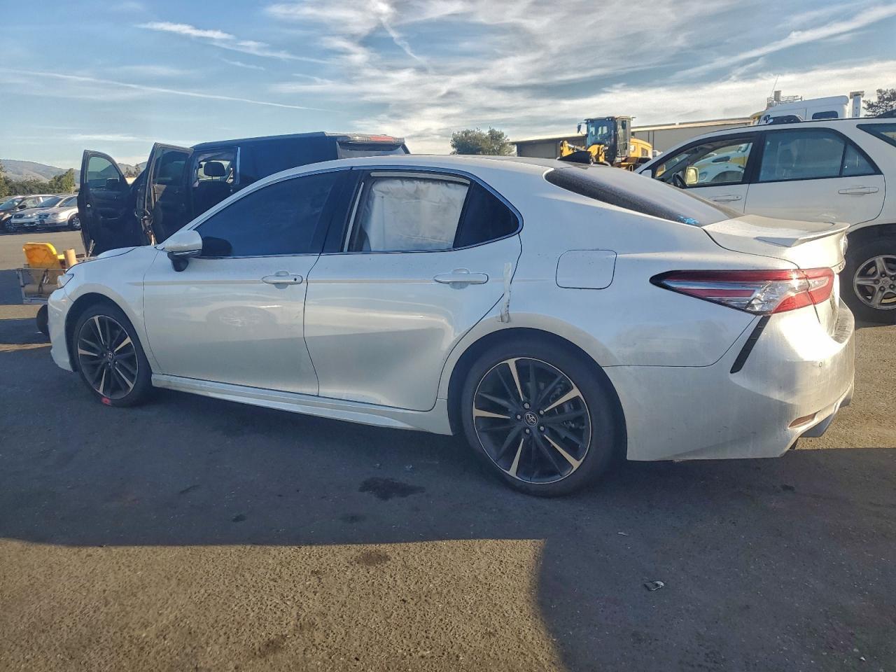 2019 TOYOTA CAMRY