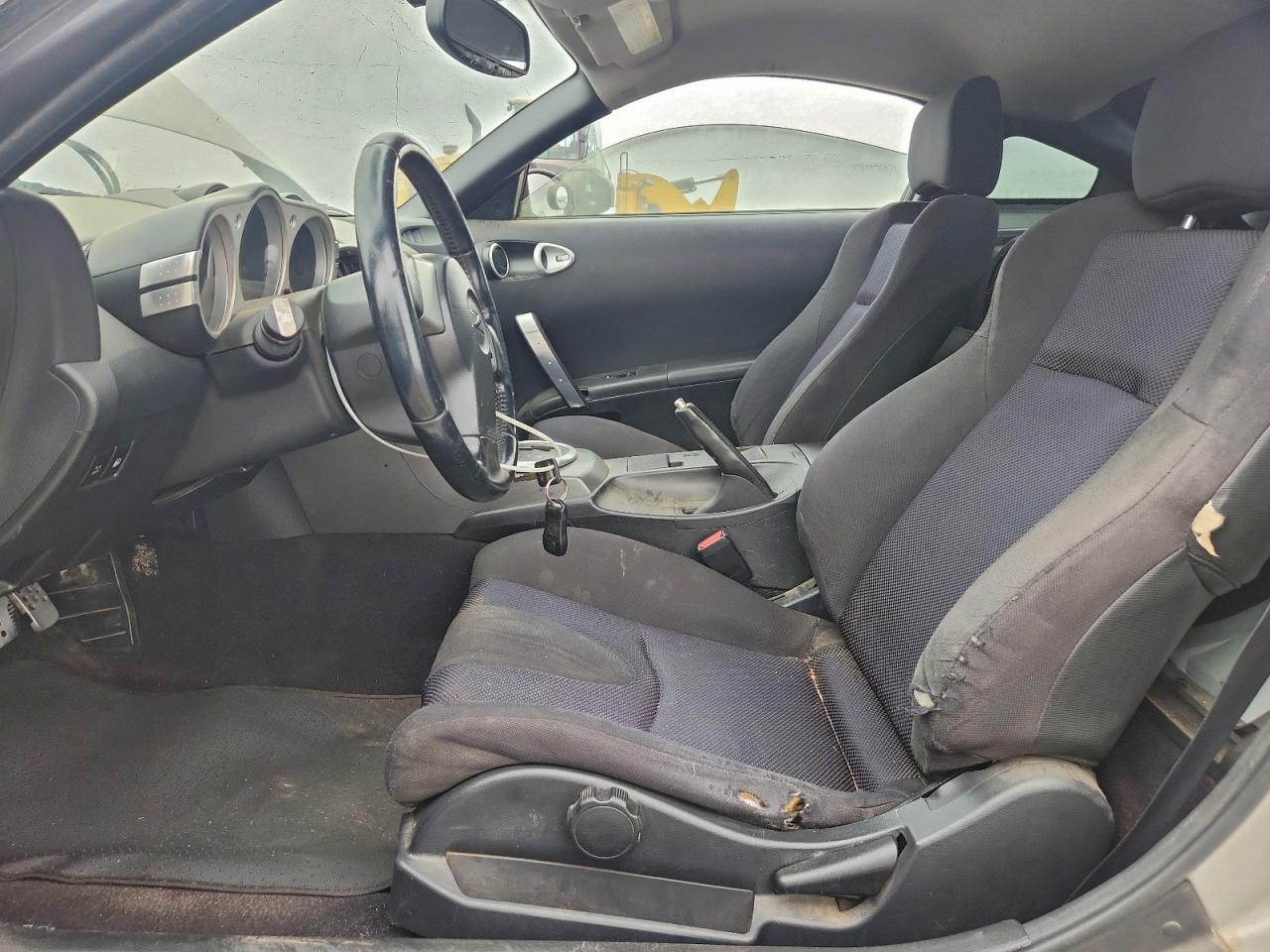 2003 NISSAN Z
