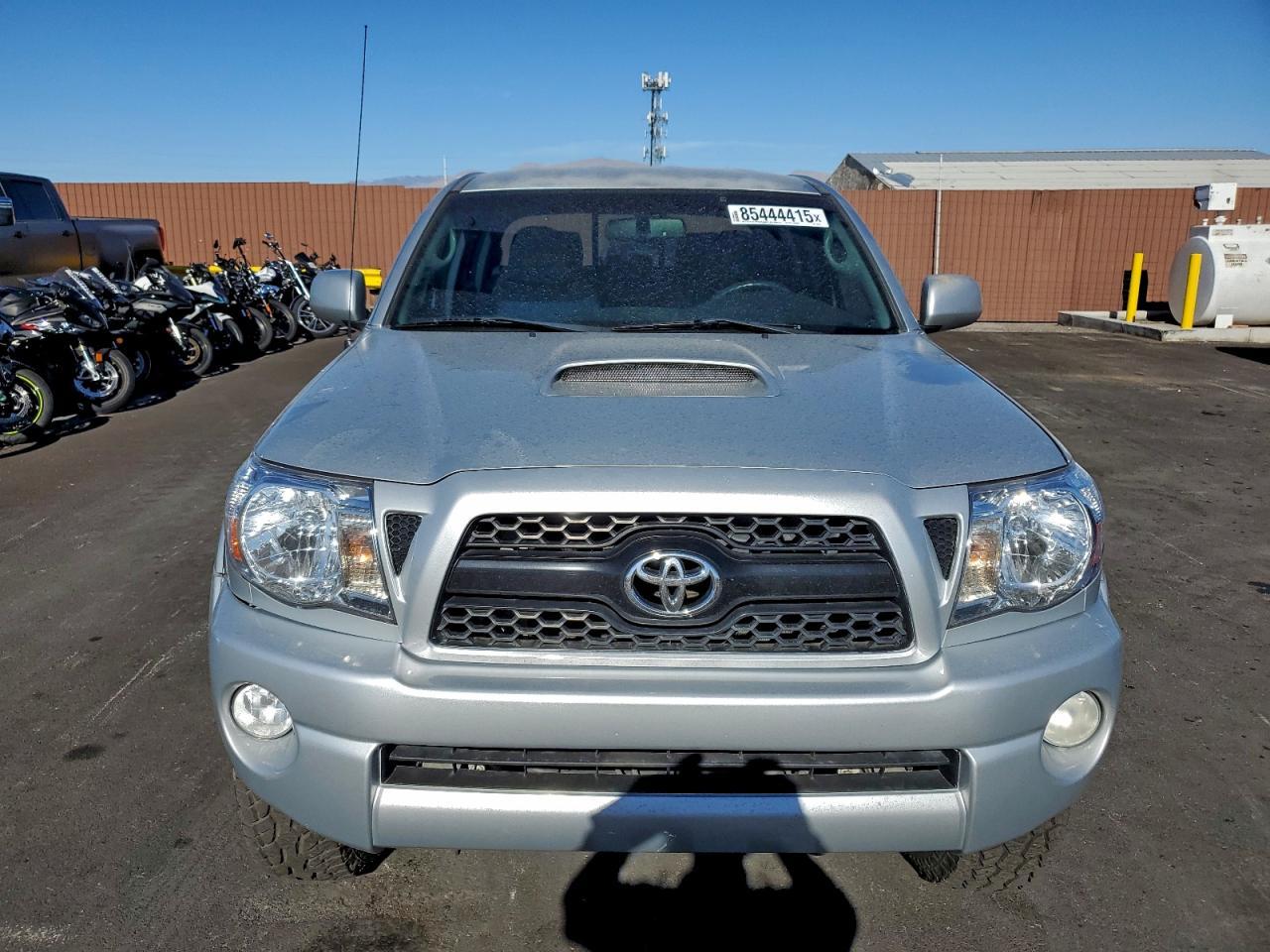 2011 TOYOTA TACOMA