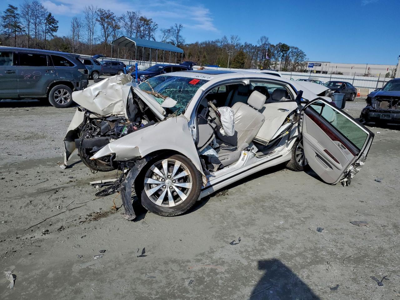 2011 TOYOTA Avalon