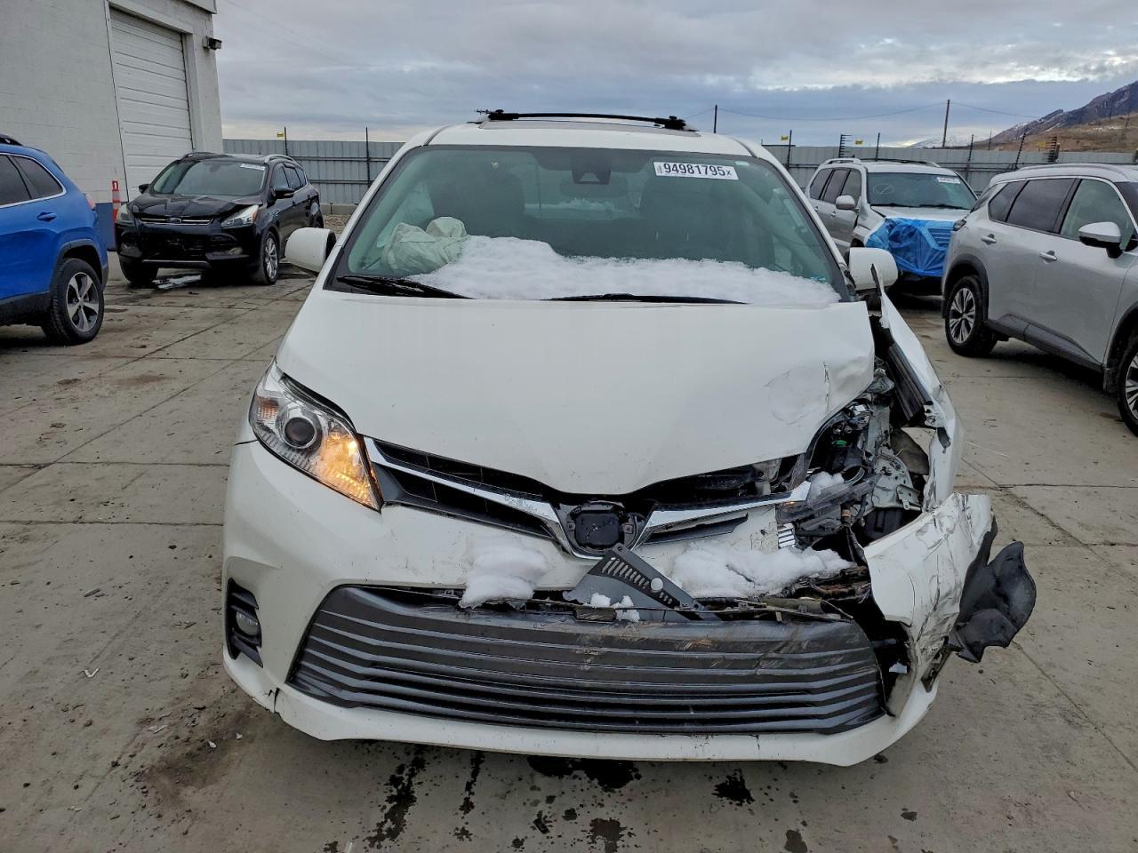 2018 TOYOTA SIENNA