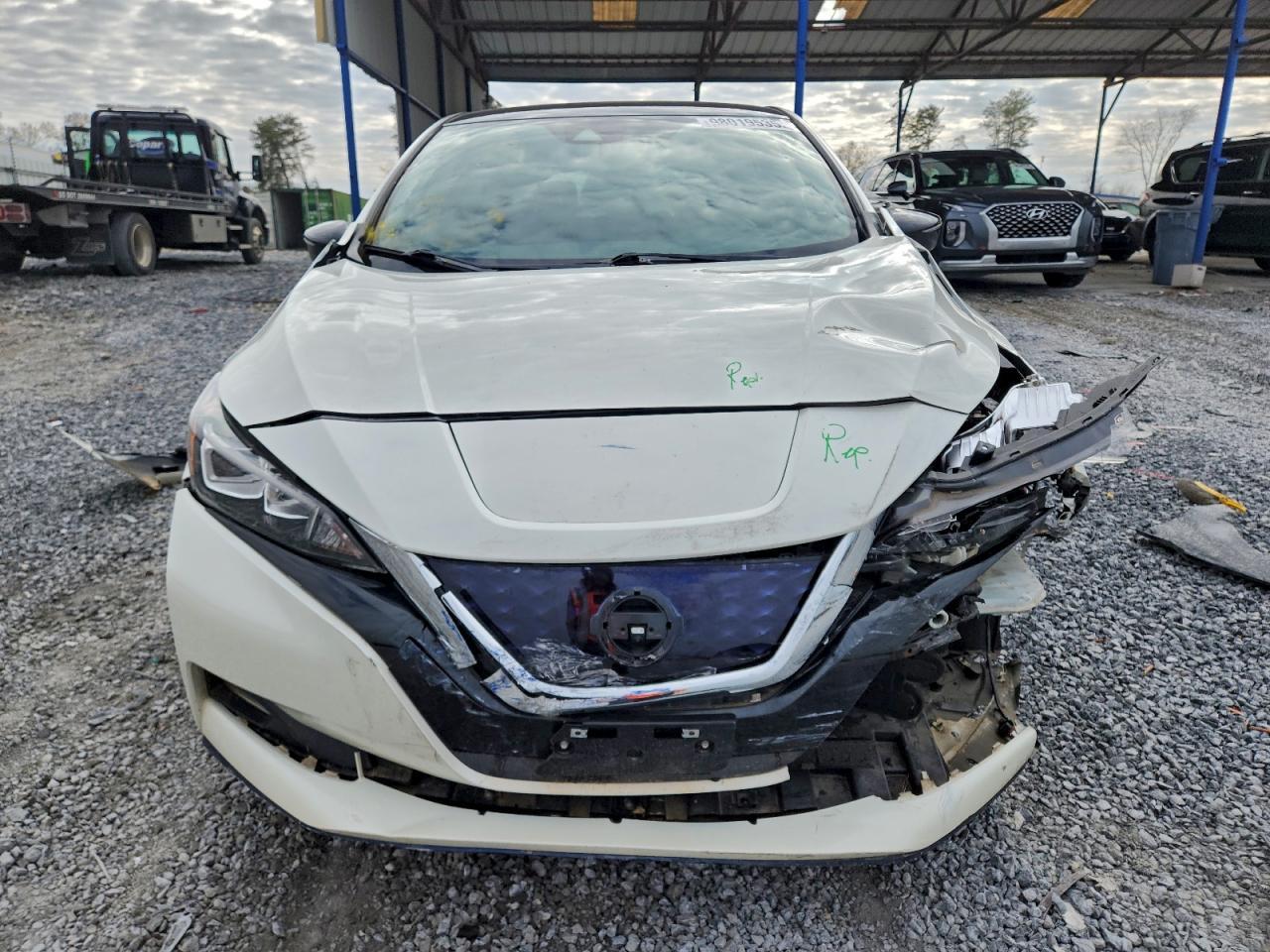 2021 NISSAN LEAF