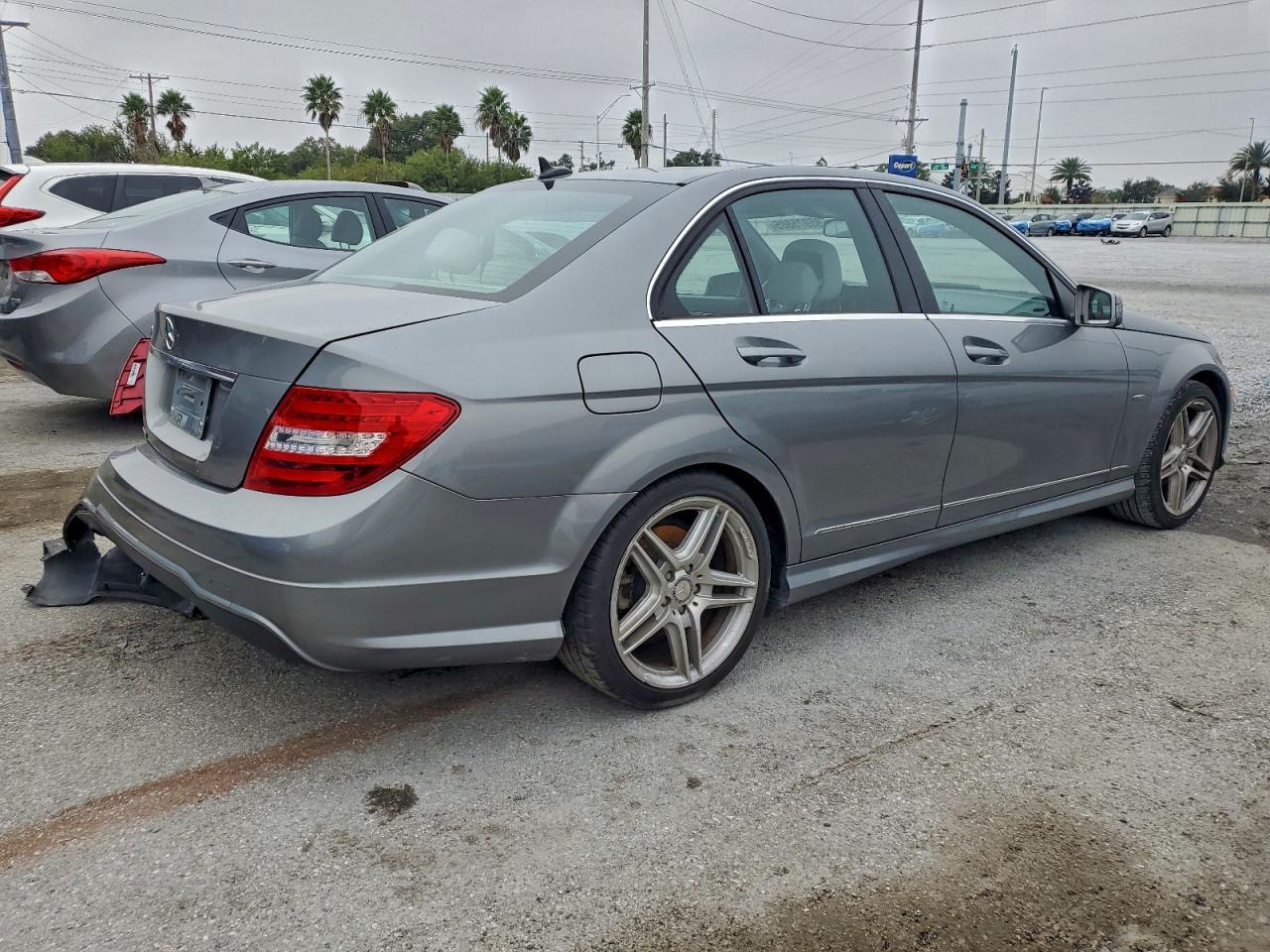2012 MERCEDES-BENZ C-CLASS
