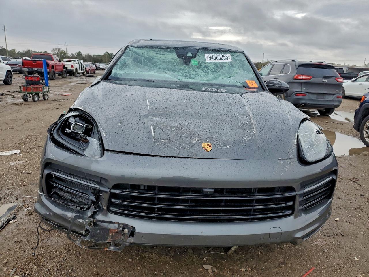 2023 PORSCHE CAYENNE