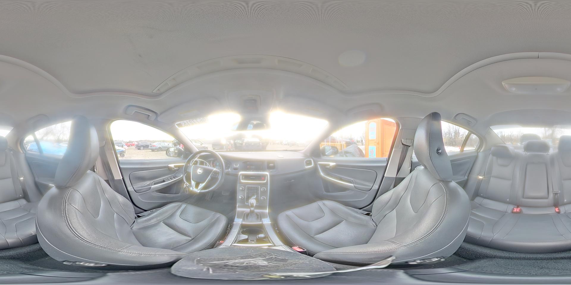 2015 VOLVO S60