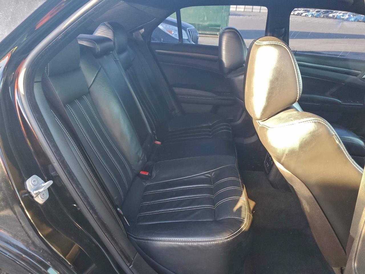 2016 CHRYSLER 300
