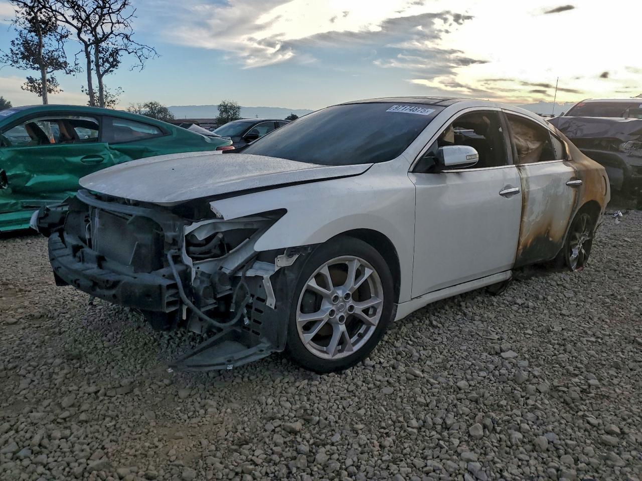 2012 NISSAN Maxima