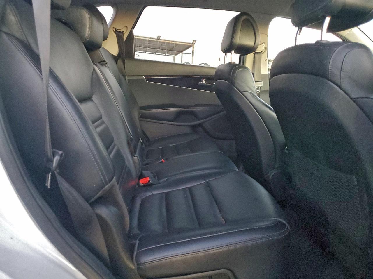 2016 KIA SORENTO