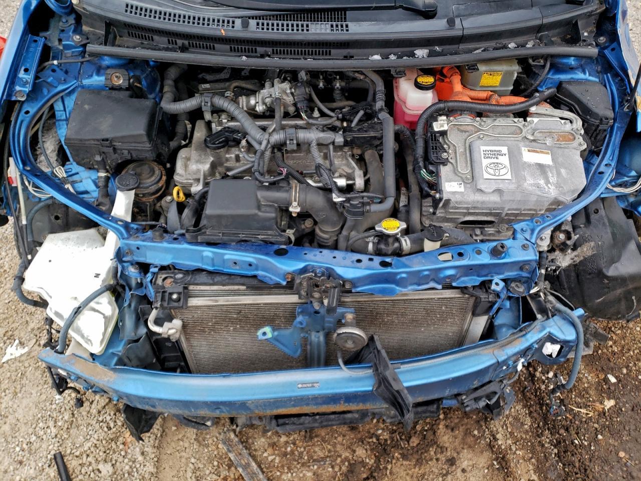 2015 TOYOTA Prius c