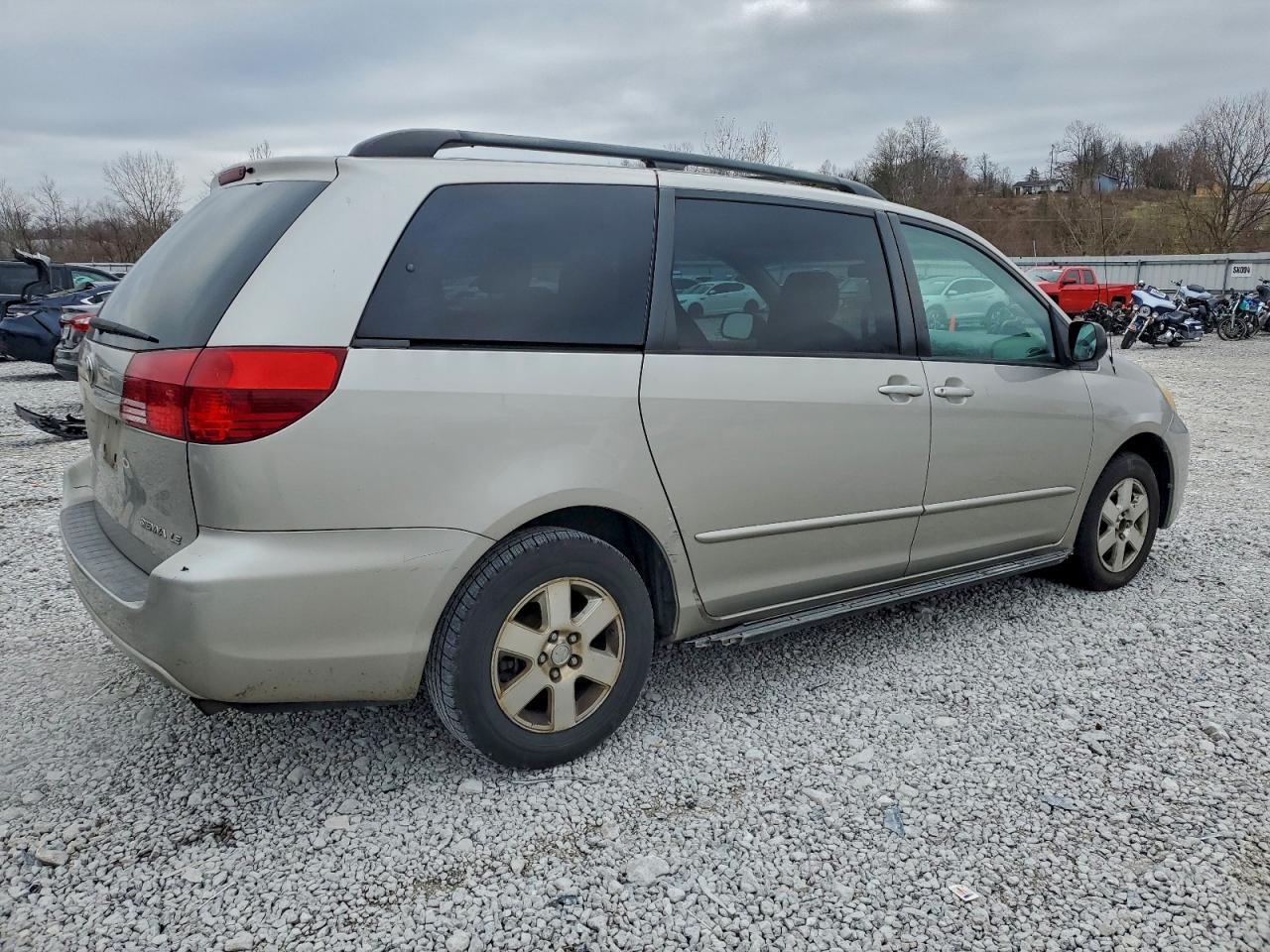 2005 TOYOTA SIENNA