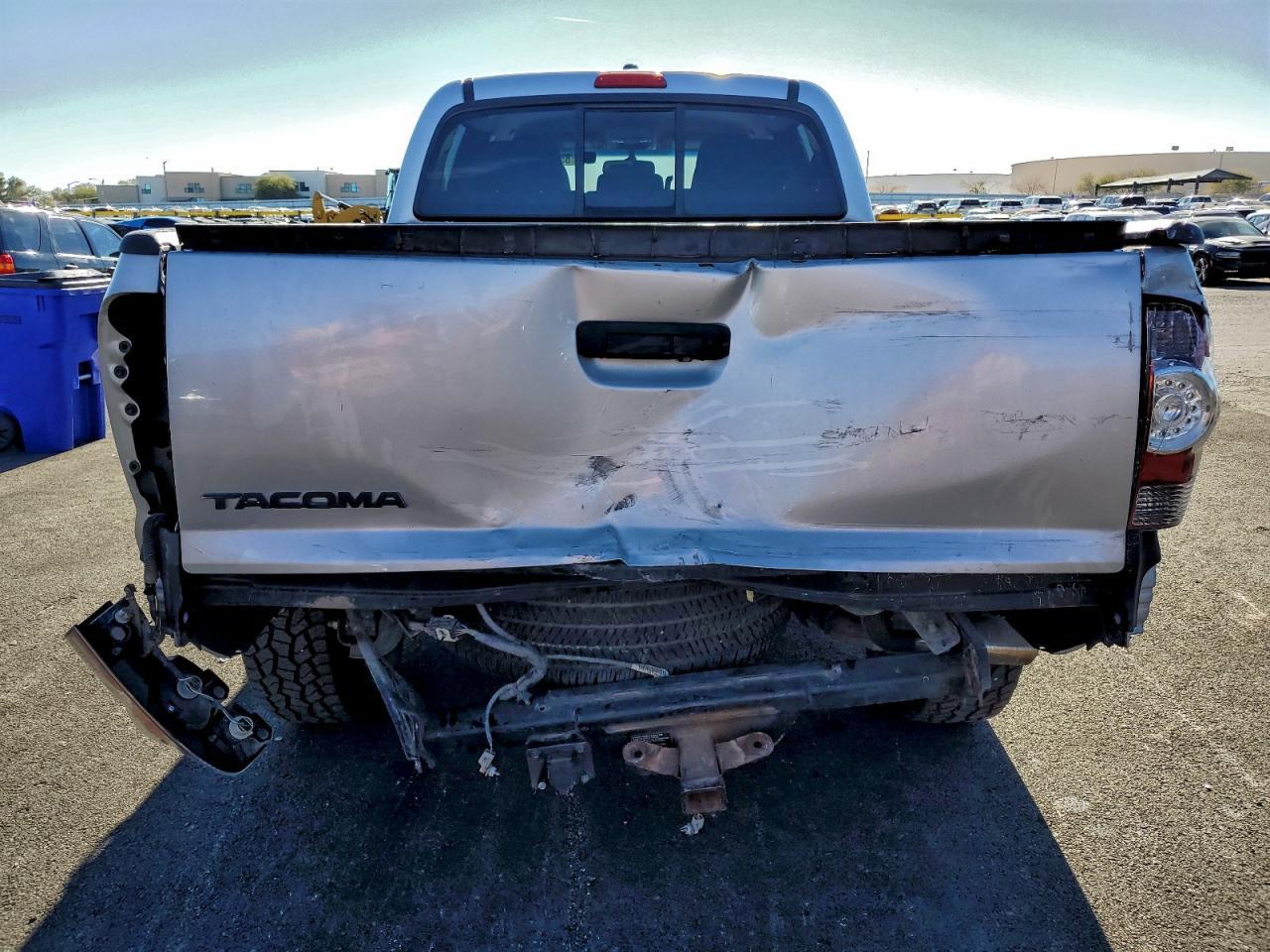 2011 TOYOTA TACOMA