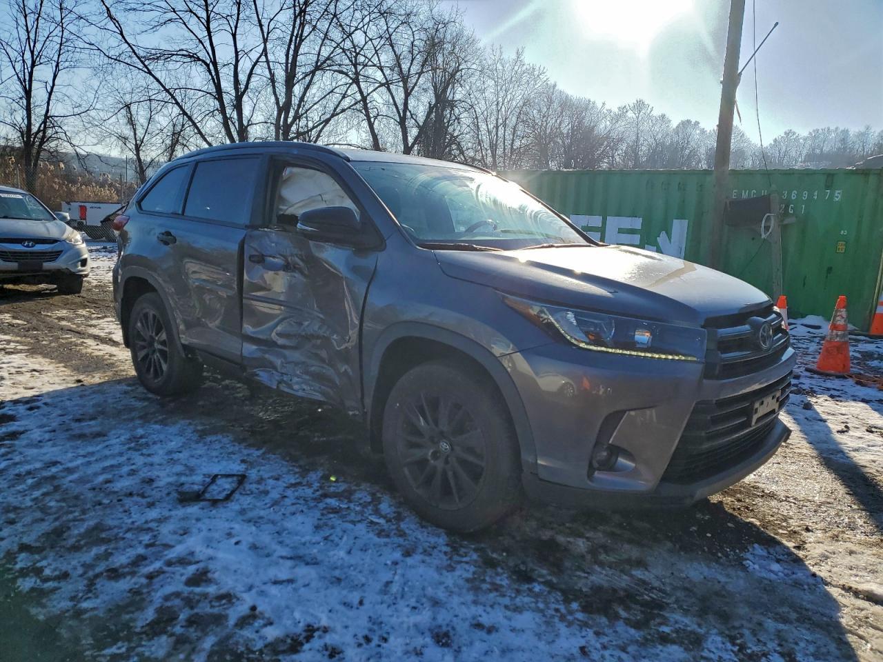 2019 TOYOTA HIGHLANDER