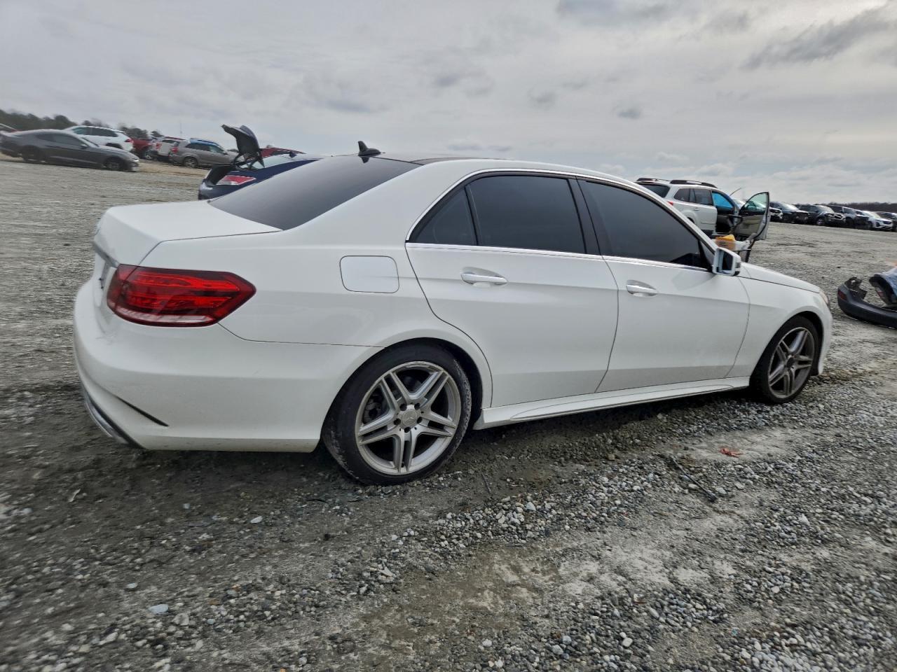 2014 MERCEDES-BENZ E-Class
