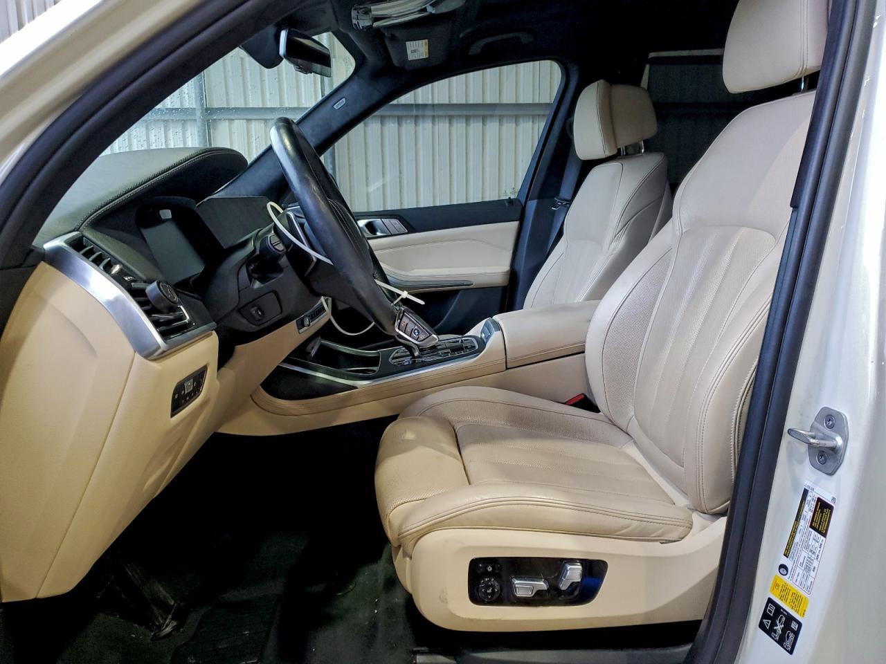 2021 BMW X7