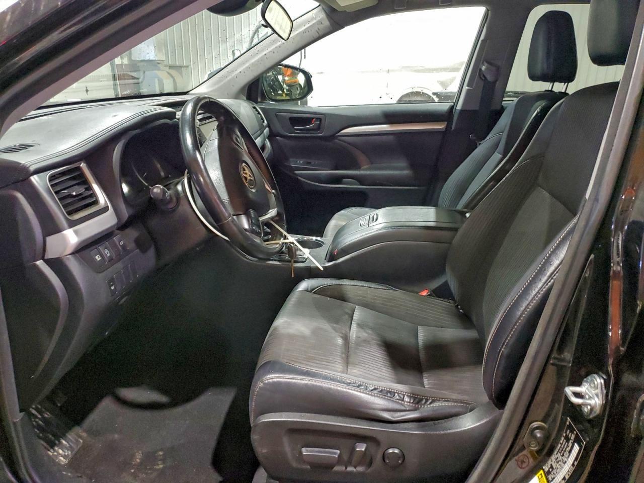2017 TOYOTA HIGHLANDER